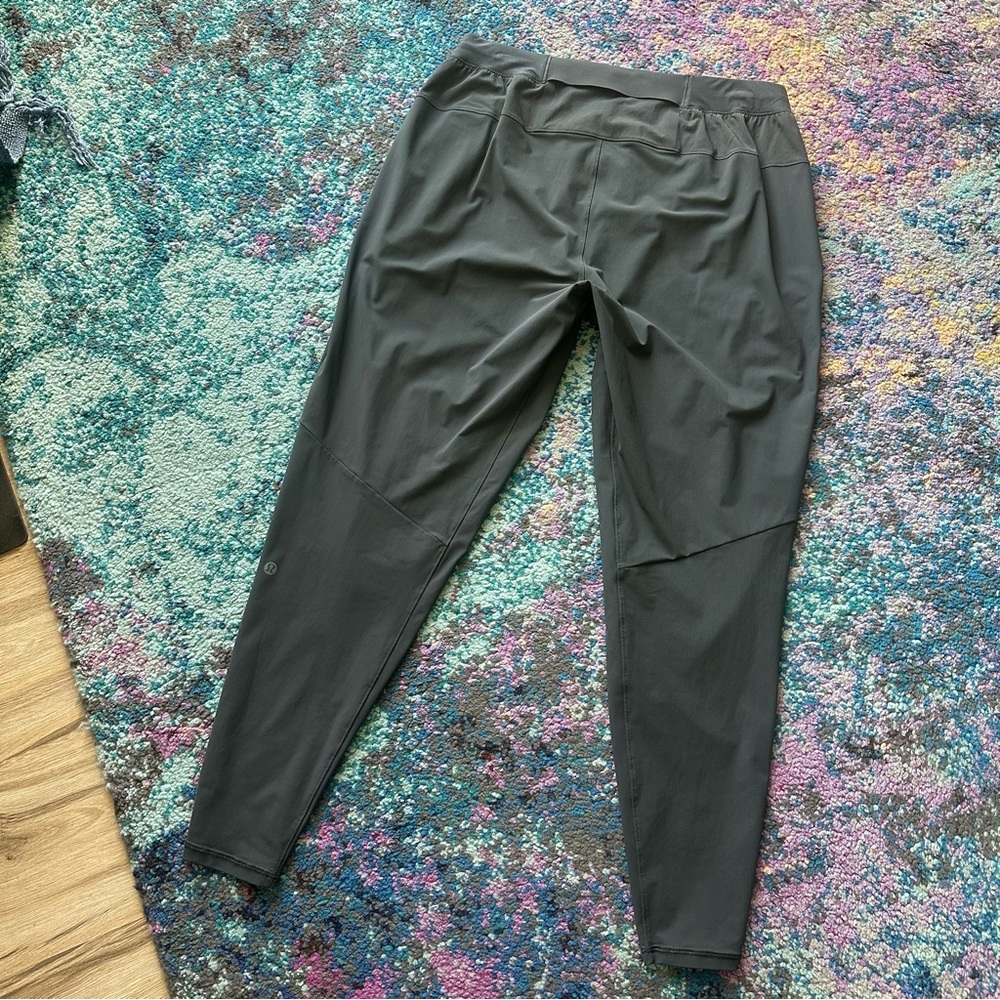 🐨Gray Lululemon Pants🐨 - Picture 2 of 10
